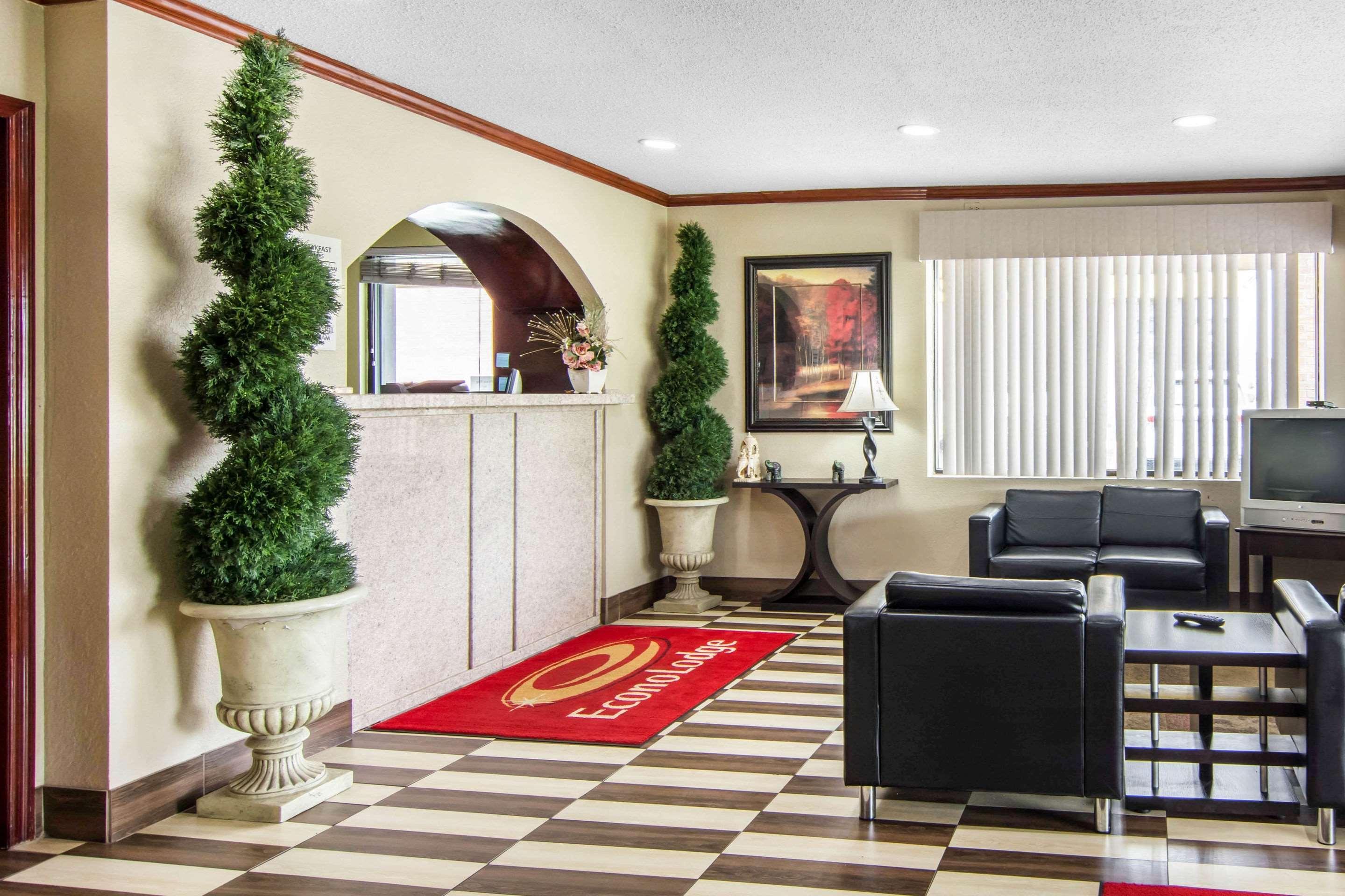 Econo Lodge Weldon - Roanoke Rapids Экстерьер фото